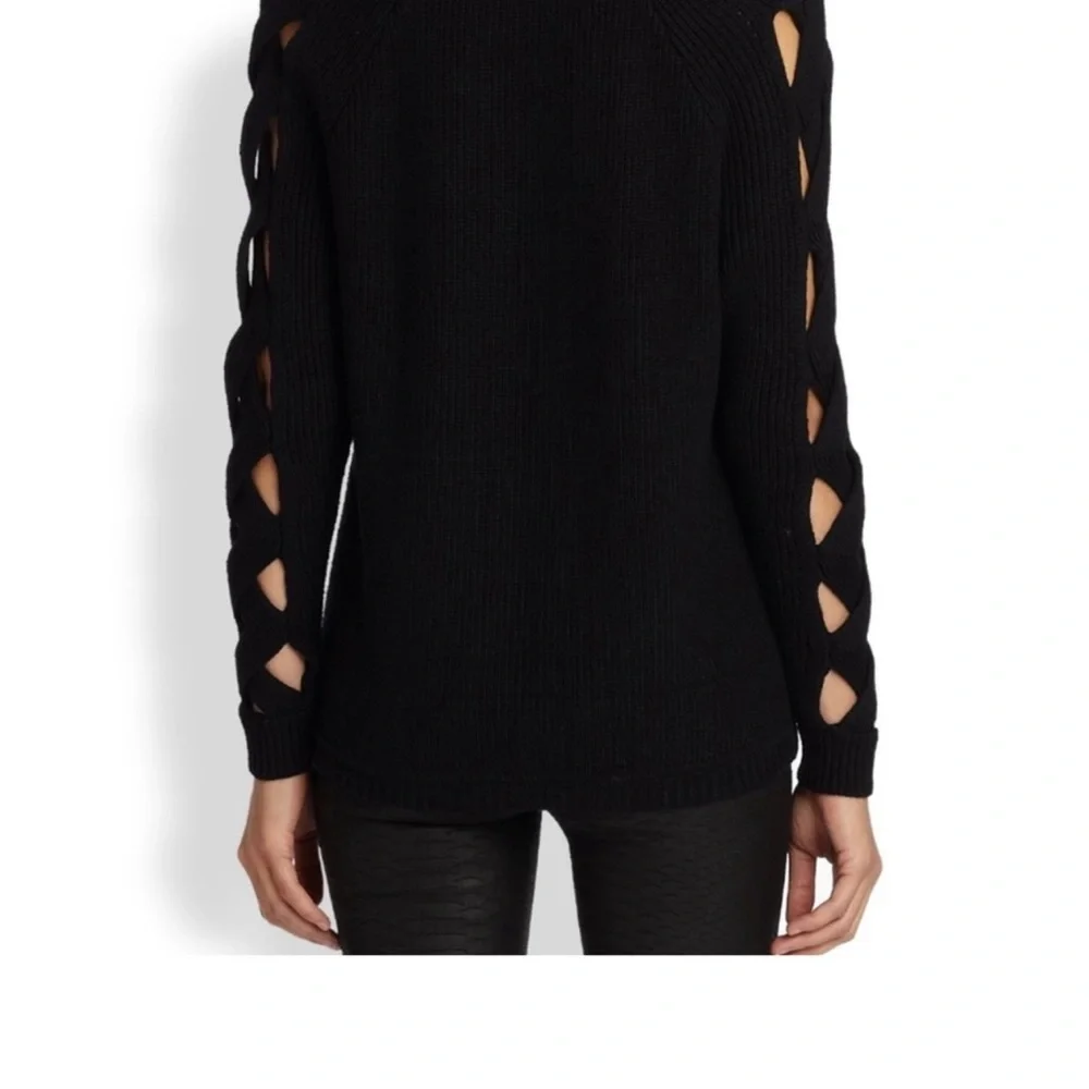 Milly Crisscross open long sleeve V- Neck Sweater M. - Picture 2 of 9
